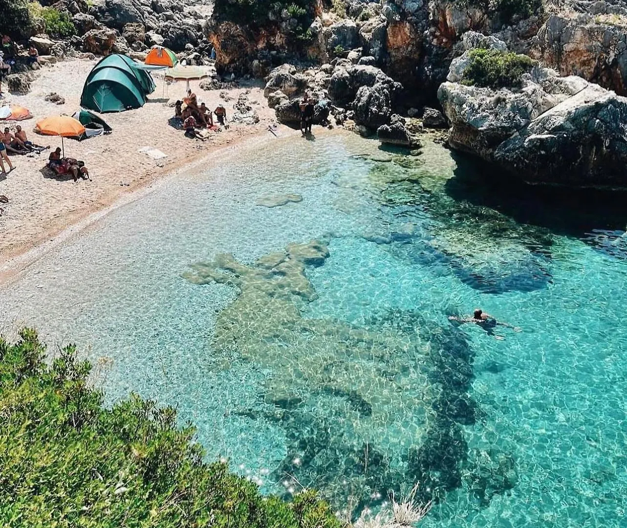 Camping Aquarium Himare Campsite